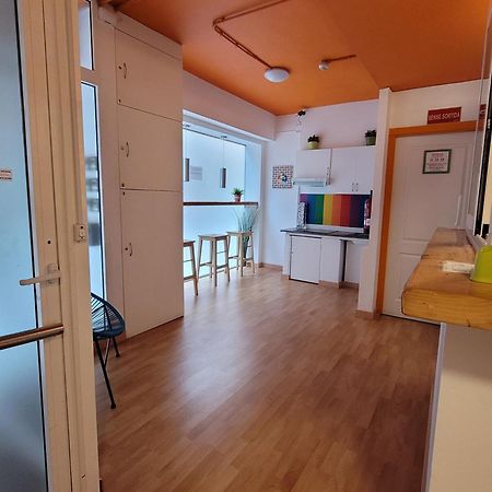 Хостел Arc House Gracia Барселона Экстерьер фото