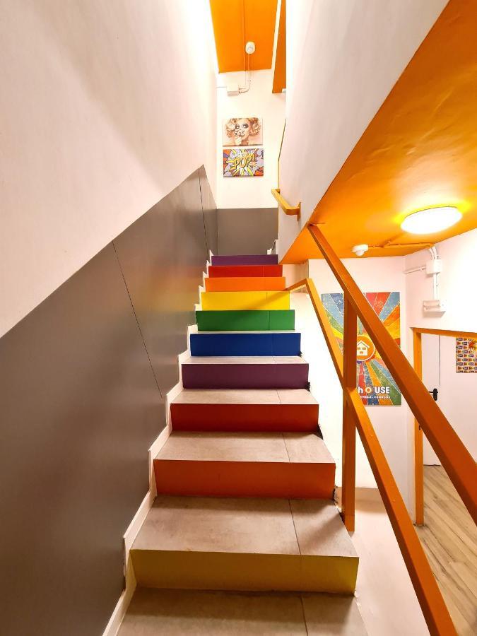 Хостел Arc House Gracia Барселона Экстерьер фото