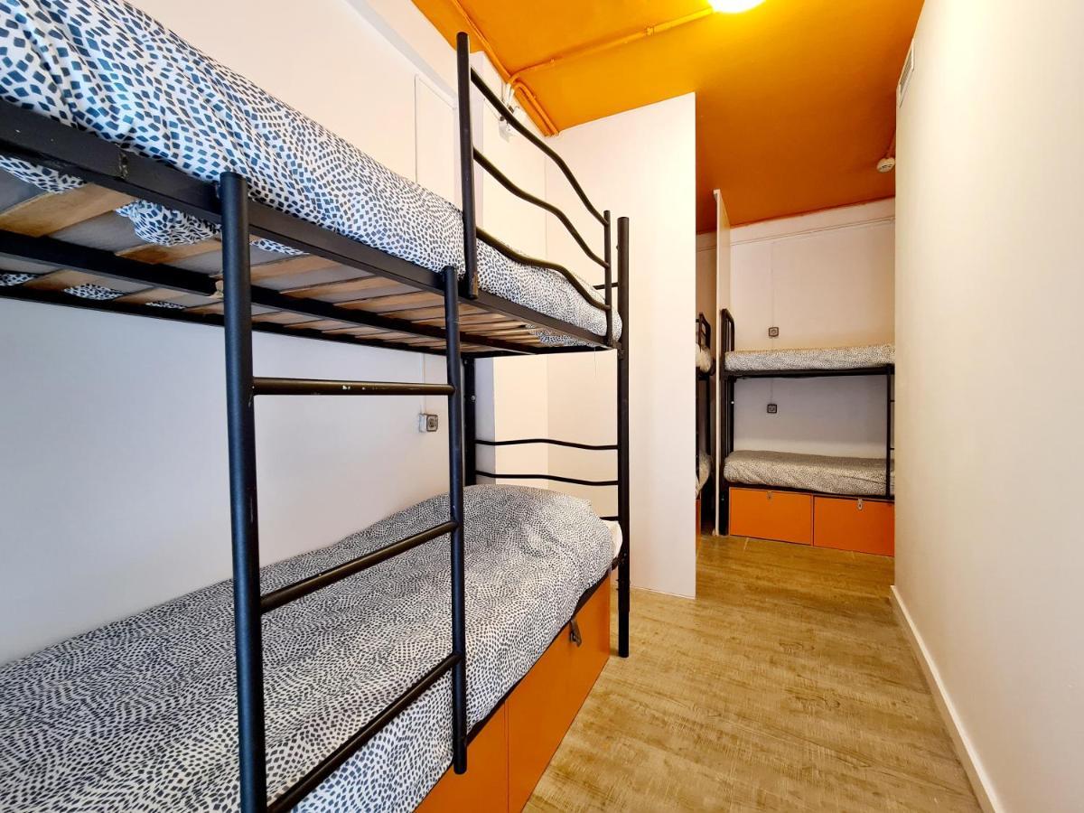 Хостел Arc House Gracia Барселона Экстерьер фото