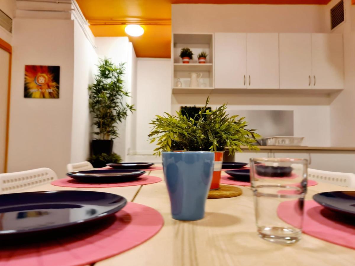 Хостел Arc House Gracia Барселона Экстерьер фото
