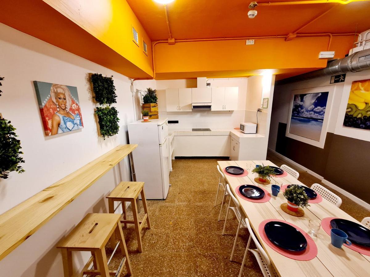 Хостел Arc House Gracia Барселона Экстерьер фото