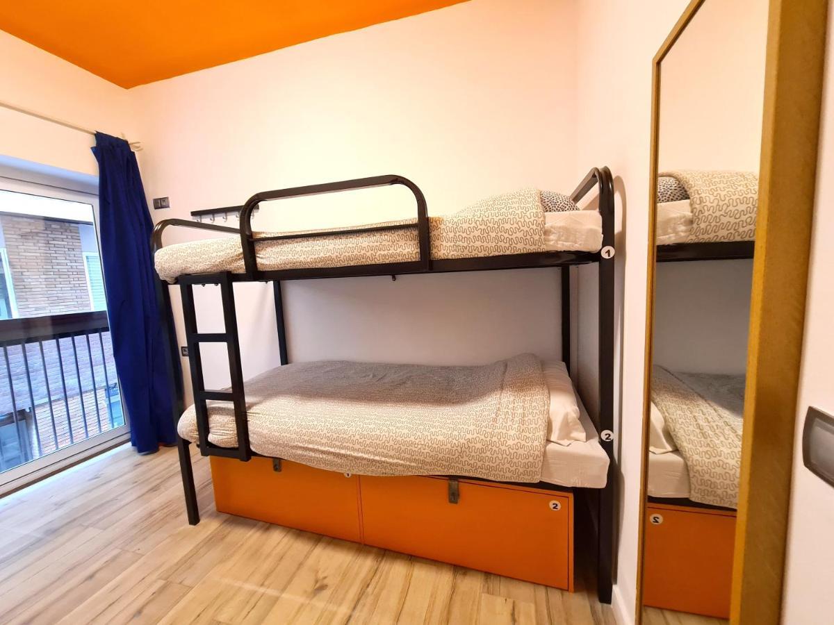 Хостел Arc House Gracia Барселона Экстерьер фото