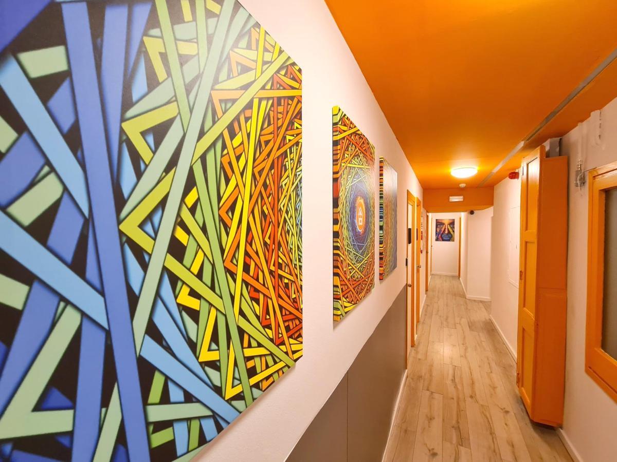 Хостел Arc House Gracia Барселона Экстерьер фото