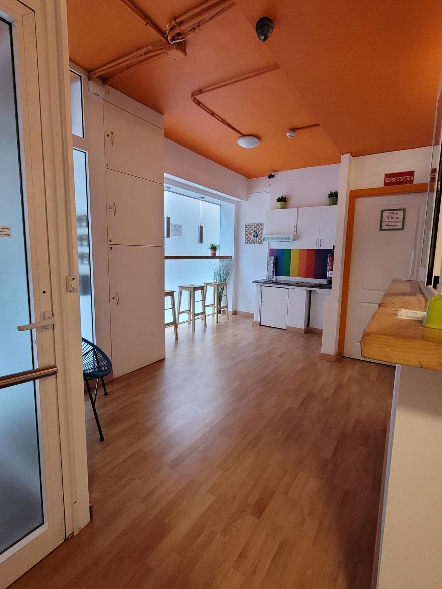 Хостел Arc House Gracia Барселона Экстерьер фото