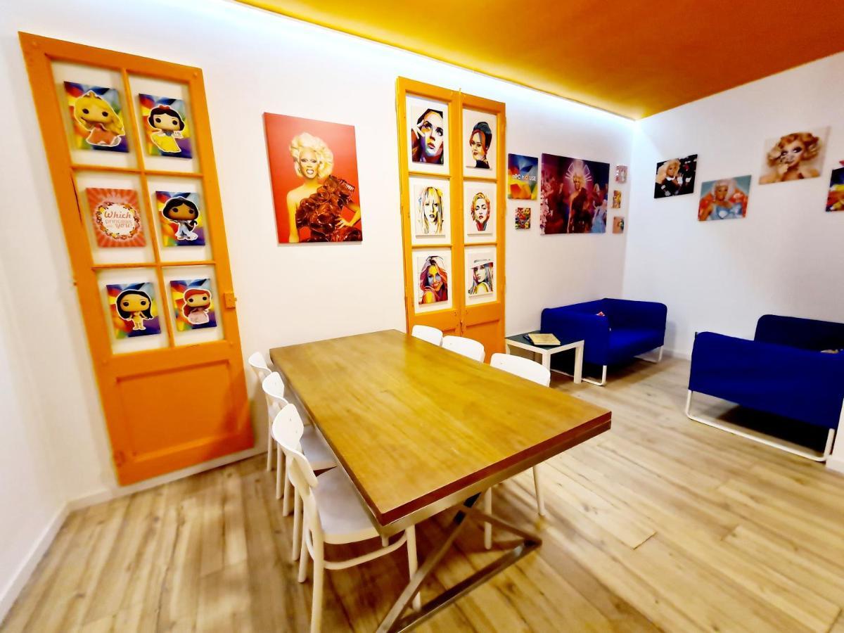 Хостел Arc House Gracia Барселона Экстерьер фото
